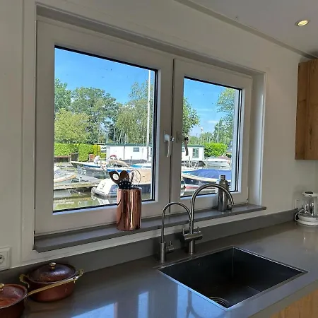Houseboat The Otter Incl Free Boat And Supboards * Loosdrecht