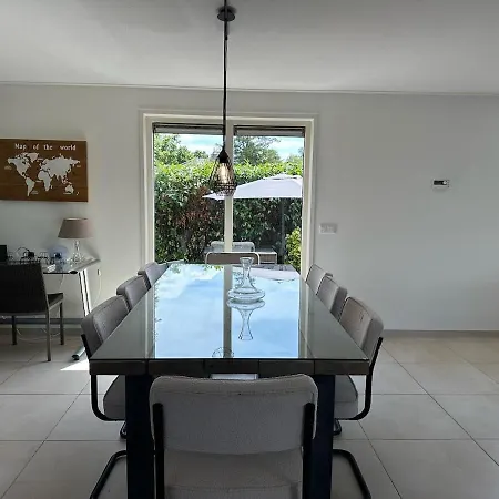 Houseboat The Otter Incl Free Boat And Supboards *