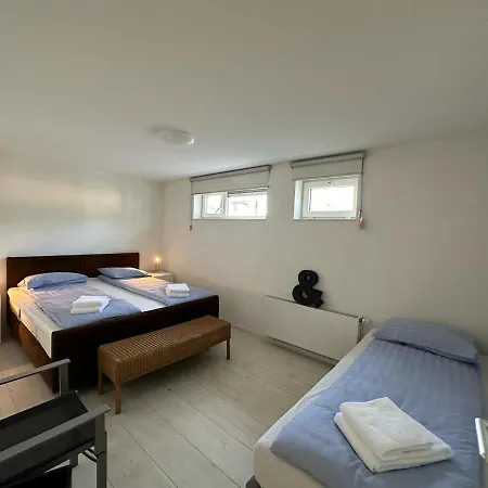 Houseboat The Otter Incl Free Boat And Supboards Bådhotel