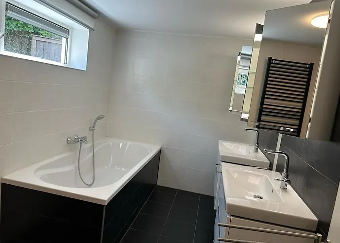 Watervilla De Otter - Inclusief Electrische Sloep En Sups *