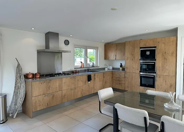 Watervilla De Otter - Inclusief Electrische Sloep En Sups Botel Loosdrecht