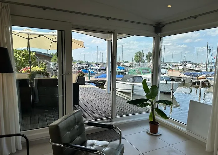 Botel Watervilla De Otter - Inclusief Electrische Sloep En Sups Loosdrecht