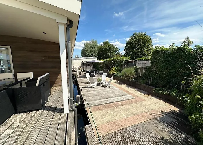 Houseboat The Otter Incl Free Boat And Supboards Bateau-hôtel Loosdrecht