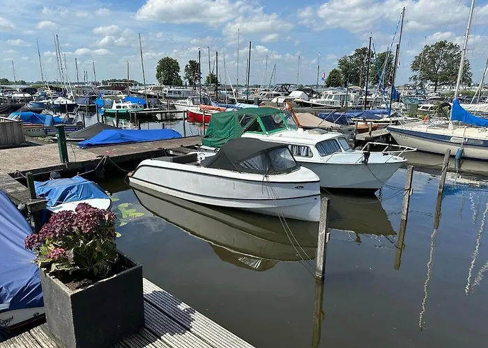 Houseboat The Otter Incl Free Boat And Supboards Bateau-hôtel