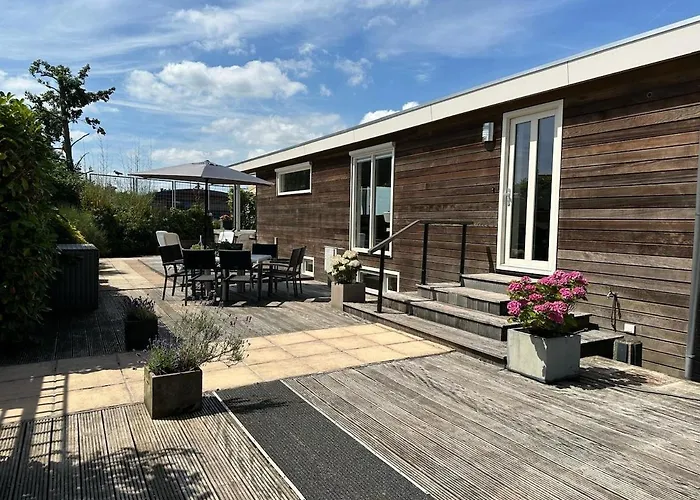 Houseboat The Otter Incl Free Boat And Supboards