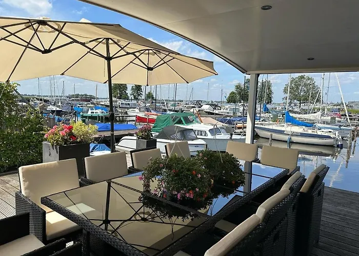 Botel Watervilla De Otter - Inclusief Electrische Sloep En Sups *