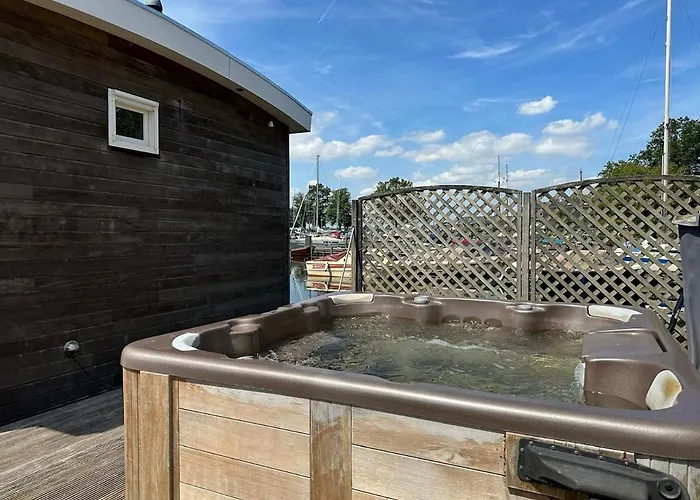 Watervilla De Otter - Inclusief Electrische Sloep En Sups