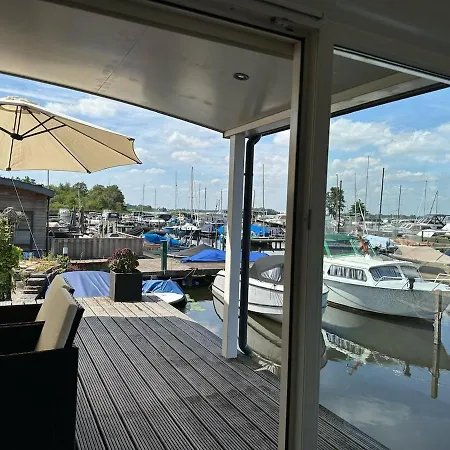 Botel Watervilla De Otter - Inclusief Electrische Sloep En Sups